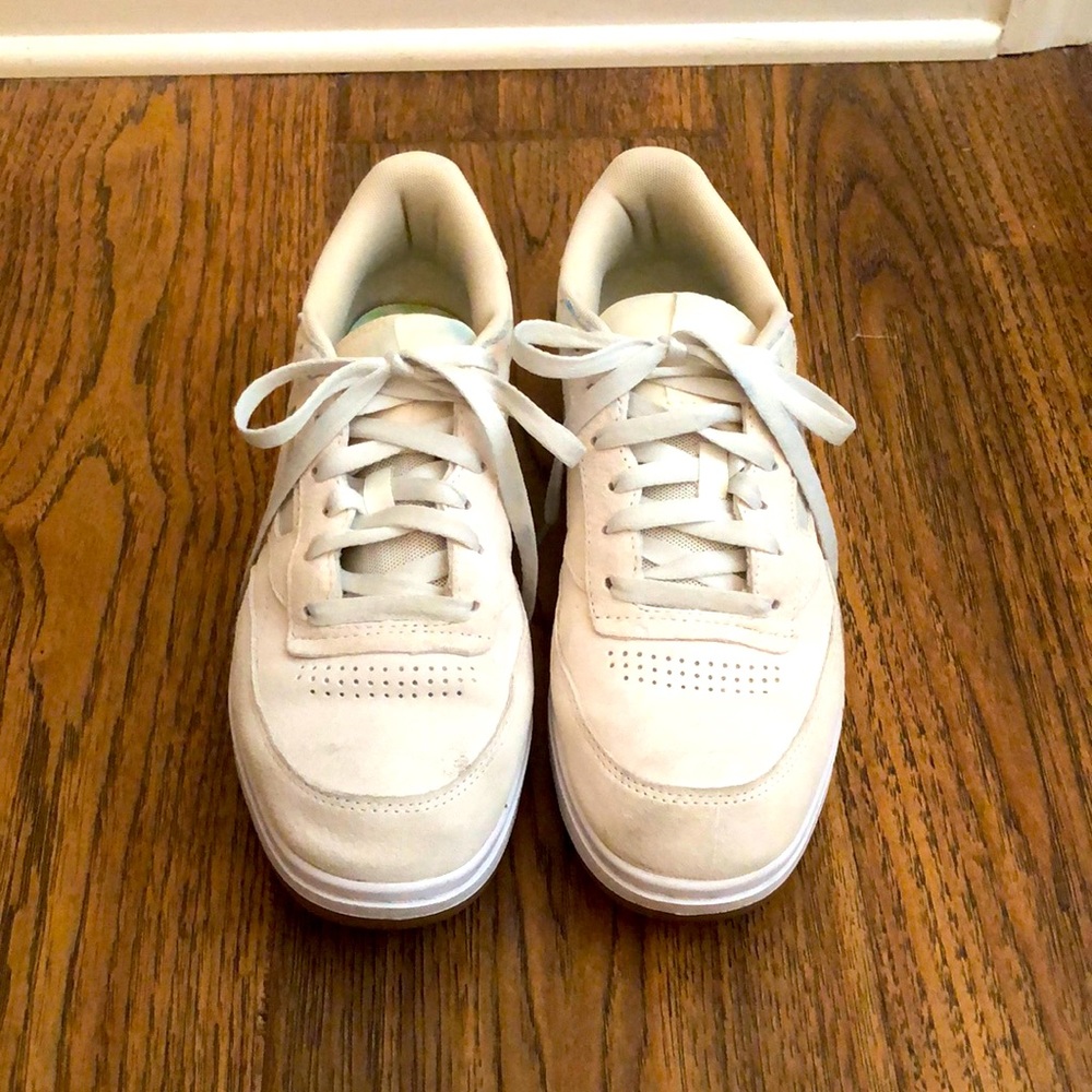 Reebok Sneakers